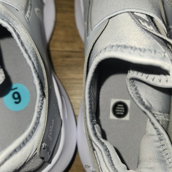 Nike Flex Runner 3 Grey/White FN1294-001. Size 6 Youth and Women's 7.5 or 8. - Picture 6 of 14